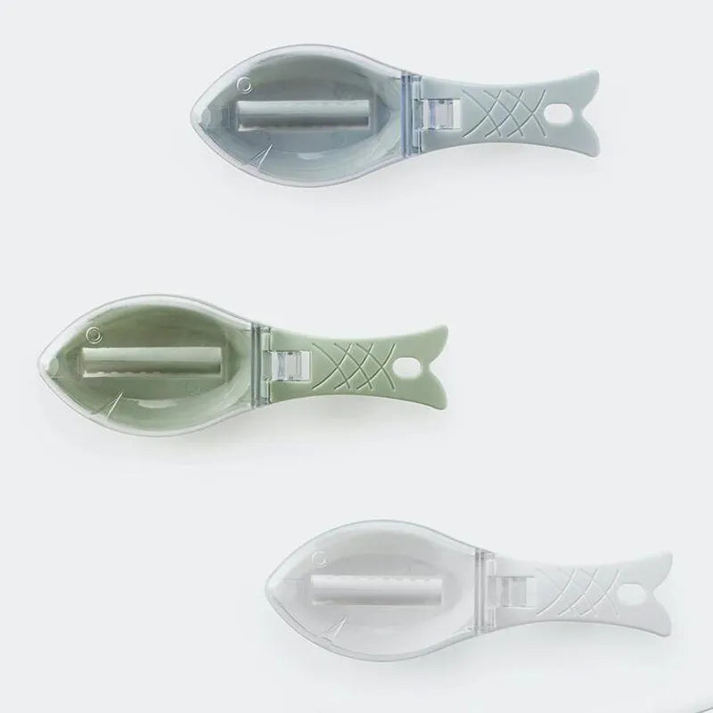 PerspectaaCreative Fish Shaped Scale Scraper