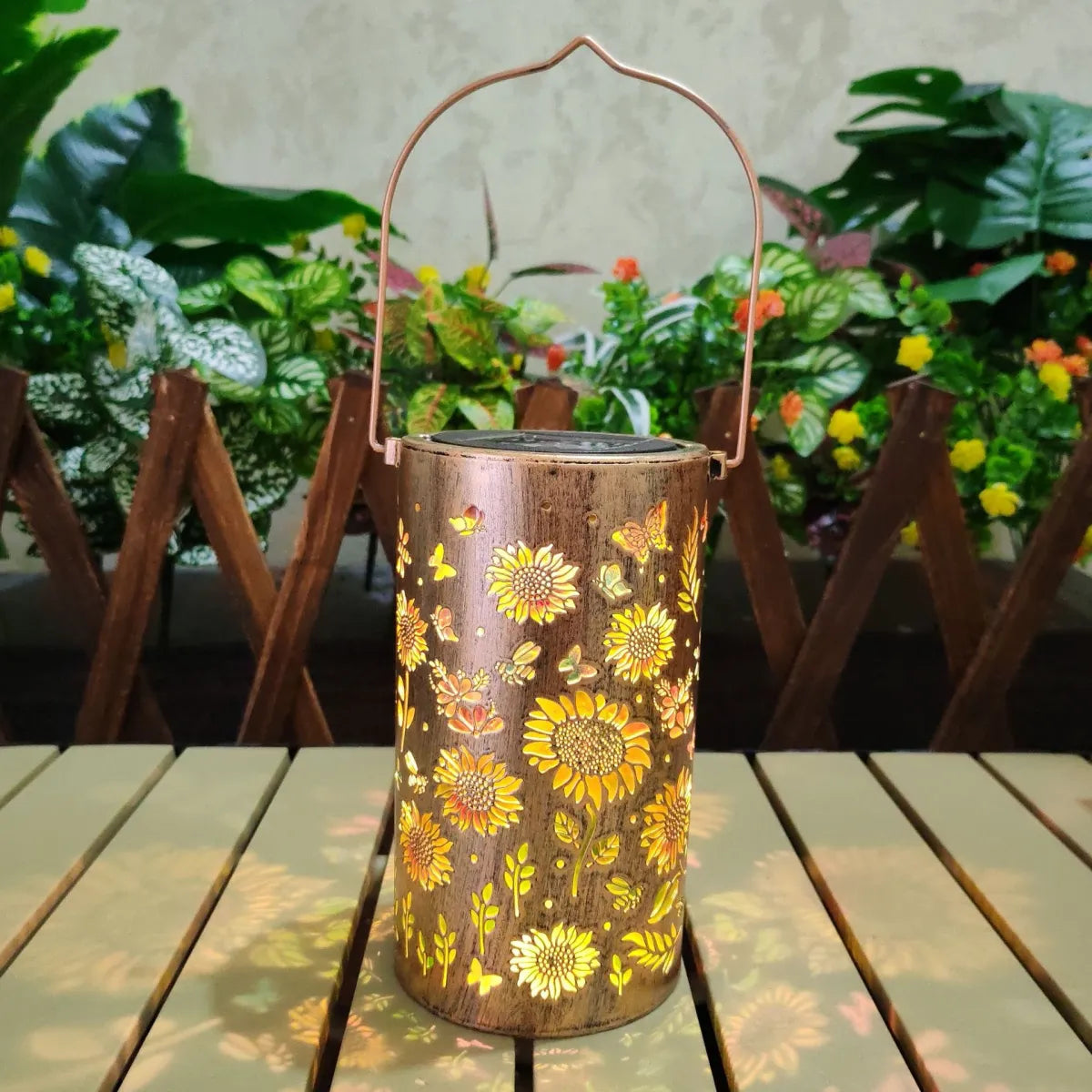 Perspectaa Solar Powered Outdoor Garden Hanging Ligh